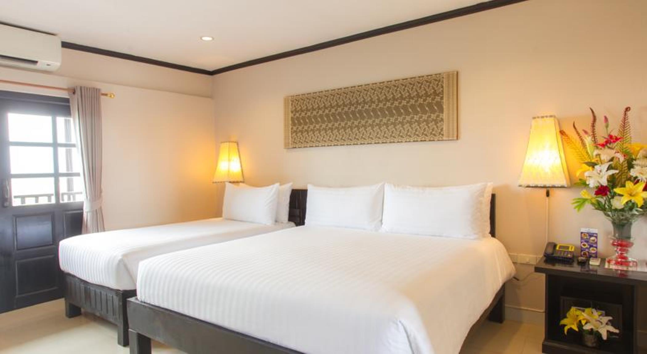 Hotel Golden Tulip Essential Pattaya Exterior foto
