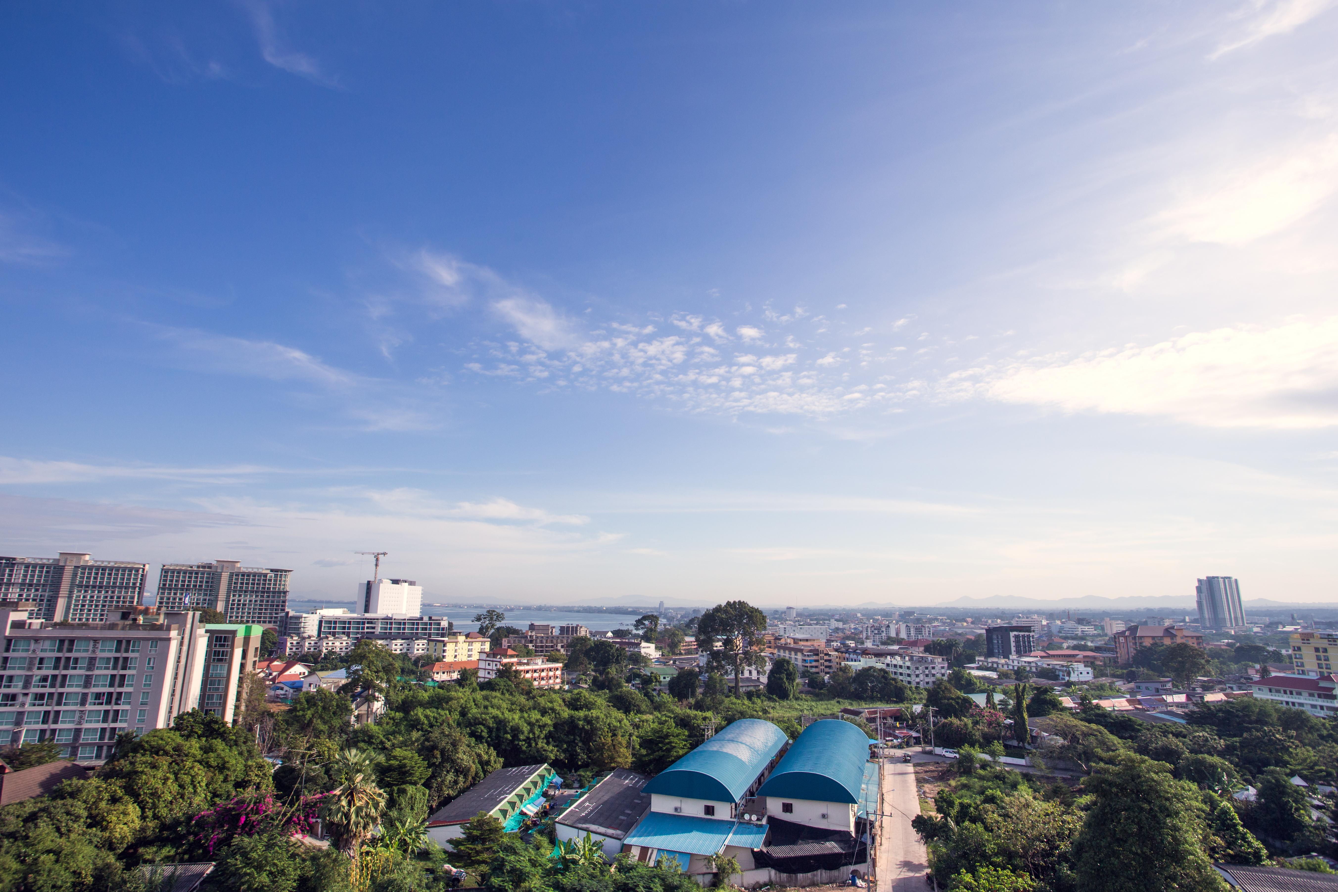 Hotel Golden Tulip Essential Pattaya Exterior foto