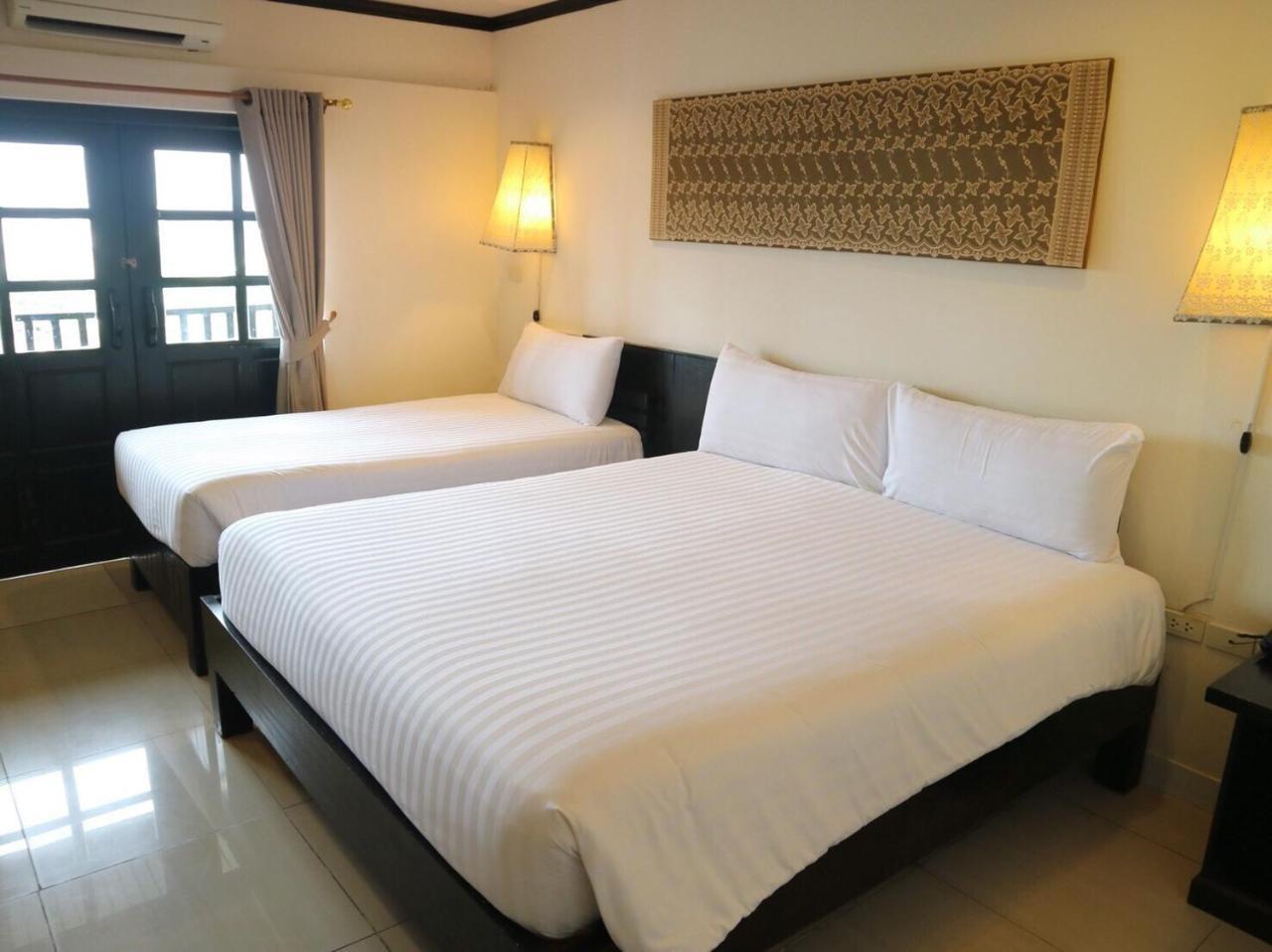 Hotel Golden Tulip Essential Pattaya Exterior foto